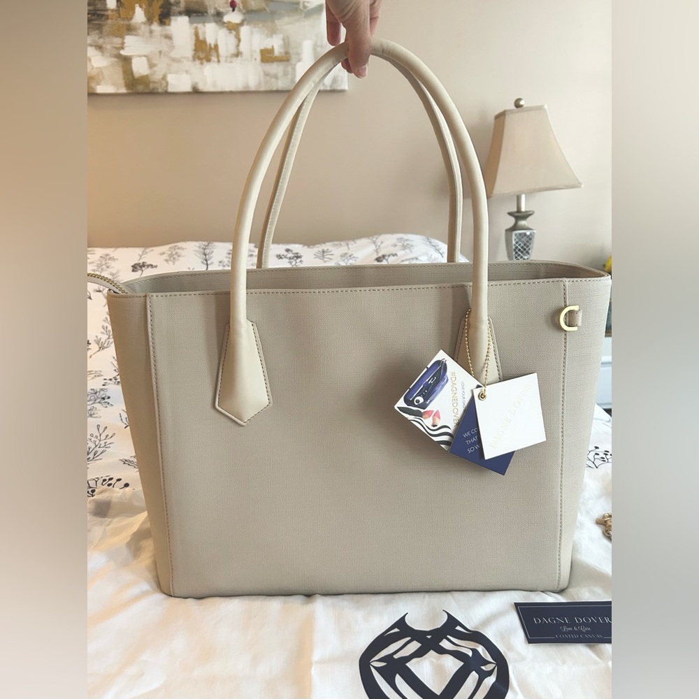 DAGNE DOVER Classic Tote in Linen NWT Large
Size: 14.75” L x 6” W x 11.5” H